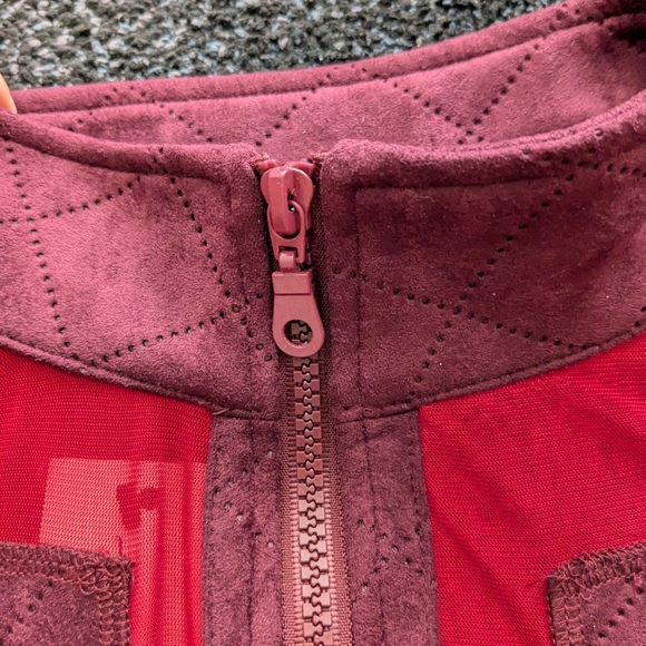 Brand new Burgundy cutout mesh quilted jacket size S - Picture 12 of 16